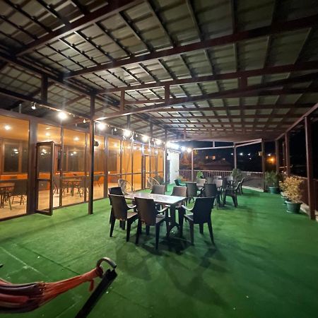 Guest House Royal Comfort With Terrace Kutaisi Exterior photo