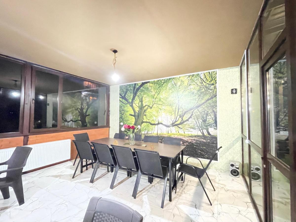 Guest House Royal Comfort With Terrace Kutaisi Exterior photo