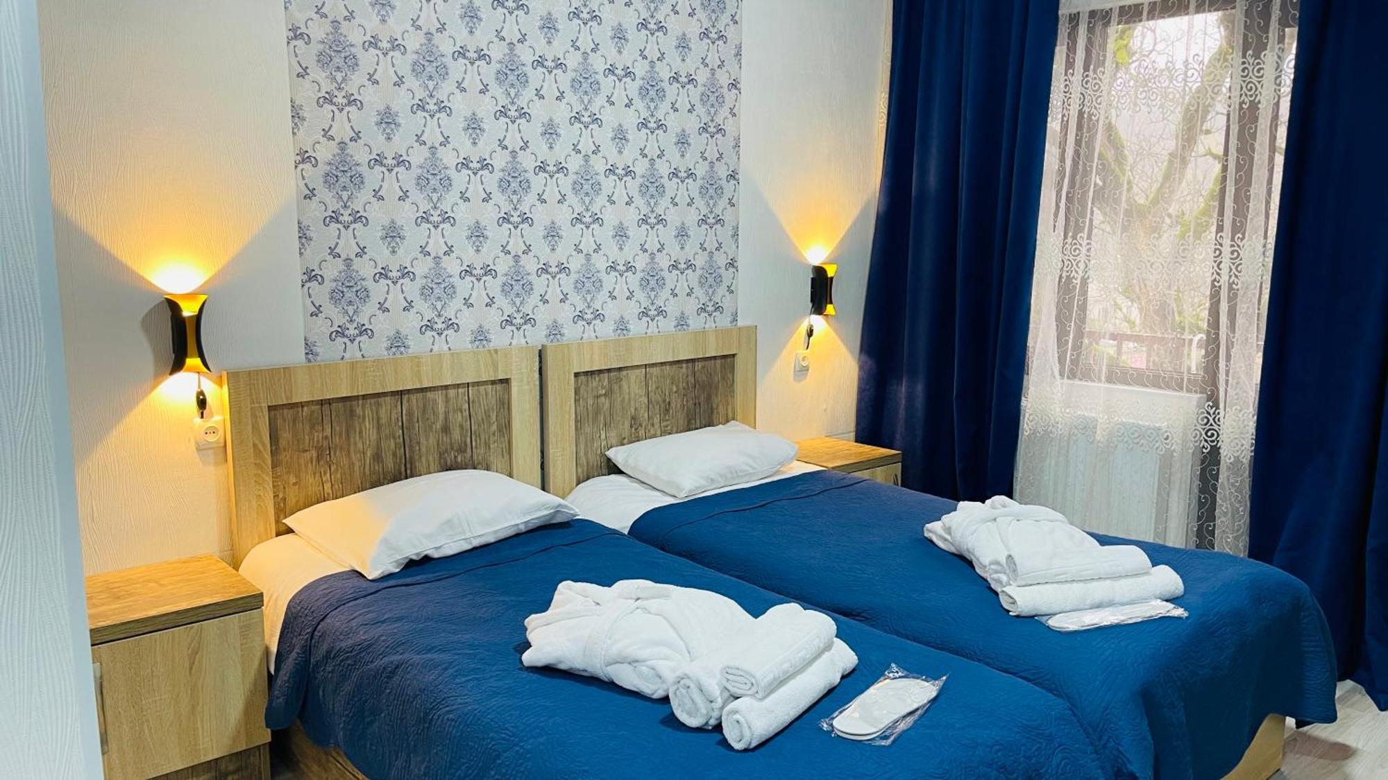 Guest House Royal Comfort With Terrace Kutaisi Exterior photo